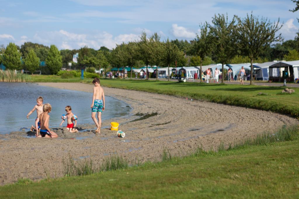 Oostappen Vakantiepark Prinsenmeer Bv Hotel Asten Exterior photo