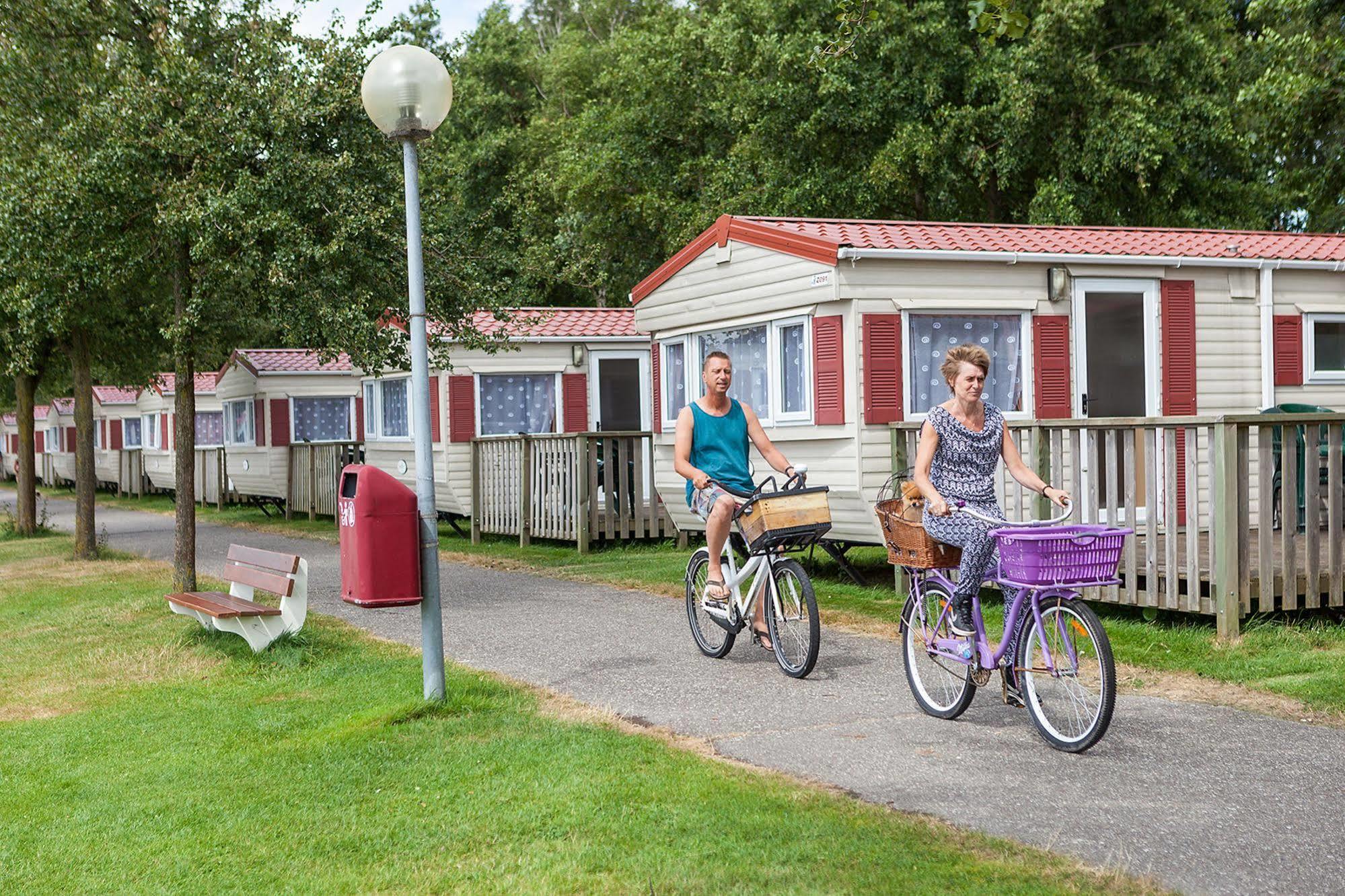 Oostappen Vakantiepark Prinsenmeer Bv Hotel Asten Exterior photo